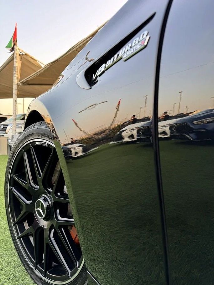 Подержанный Mercedes-Benz E-Class AMG 63 AMG V (W213), 4.0 л, 2018 в Шардже от Al Fakhamah Used Cars Черный цвет. GCC | AUTO.AE