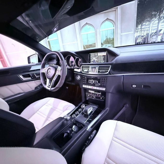 Подержанный Mercedes-Benz E-Class AMG 63 AMG IV (W212, S212) Рестайлинг, 5.5 л, 2014 в Шардже от Sarmad Cars Белый цвет. Other | AUTO.AE