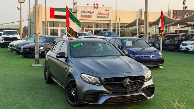 Подержанный Mercedes-Benz E-Class AMG 63 AMG V (W213), 4.0 л, 2019 в Шардже от Badar Used Cars Серебристый цвет. Европейская | AUTO.AE