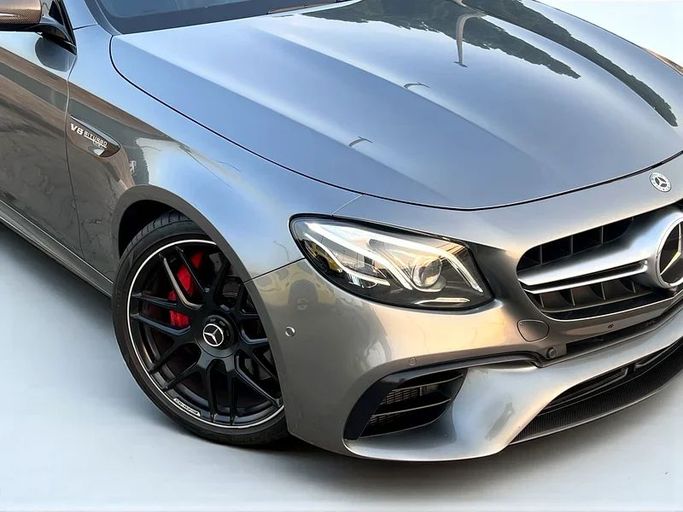 Used Mercedes-Benz E-Class AMG 63 AMG S V (W213), 4.0 l, 2020 in Sharjah by Al Wisam Al Malaki Used Cars, Grey color. GCC Specs | AUTO.AE