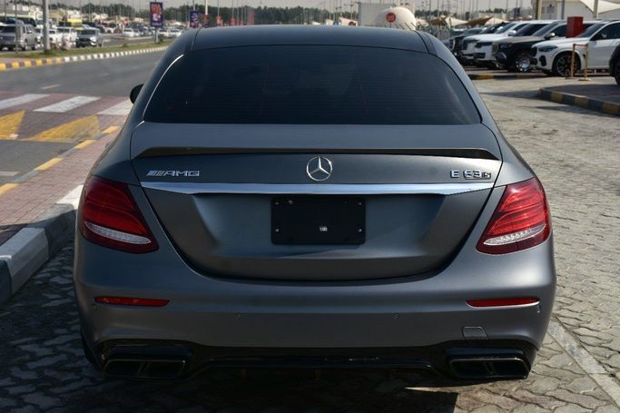 Подержанный Mercedes-Benz E-Class 450 V (W213, S213, C238), 3.0 л, 2019 в Шардже от Alfaris Used Cars Другой цвет цвет.  | AUTO.AE
