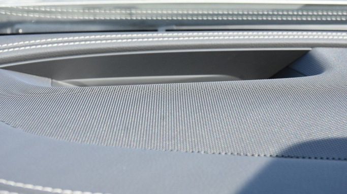 Подержанный Mercedes-Benz E-Class 300 V (W213, S213, C238) Рестайлинг, 2.0 л, 2022 в Шардже от Alfaris Used Cars Серебристый цвет.  | AUTO.AE
