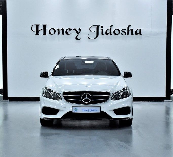 Подержанный Mercedes-Benz E-Class 500 IV (W212, S212, C207) Рестайлинг, 4.7 л, 2015 в Шардже от Honey Gidosha Used Cars Tr. Белый цвет.  | AUTO.AE