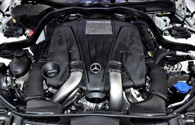 Подержанный Mercedes-Benz E-Class 500 IV (W212, S212, C207) Рестайлинг, 4.7 л, 2015 в Шардже от Honey Gidosha Used Cars Tr. Белый цвет.  | AUTO.AE