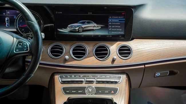 Used Mercedes-Benz E-Class 300 V (W213, S213, C238), 2.0 l, 2018 in Sharjah by Alnujoom Al Malakiah Used Cars, White color. Other | AUTO.AE