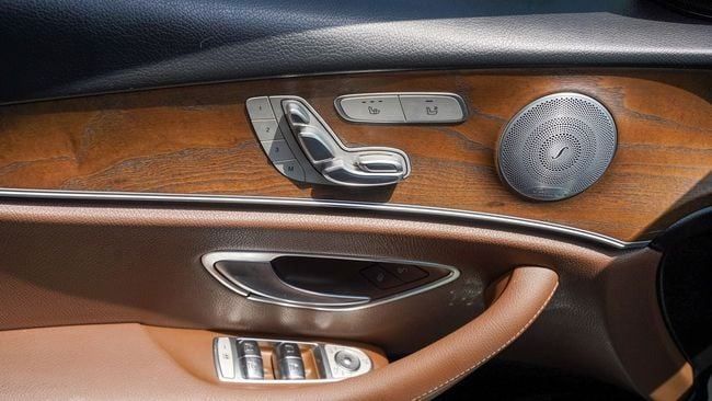 Used Mercedes-Benz E-Class 300 V (W213, S213, C238), 2.0 l, 2018 in Sharjah by Alnujoom Al Malakiah Used Cars, White color. Other | AUTO.AE