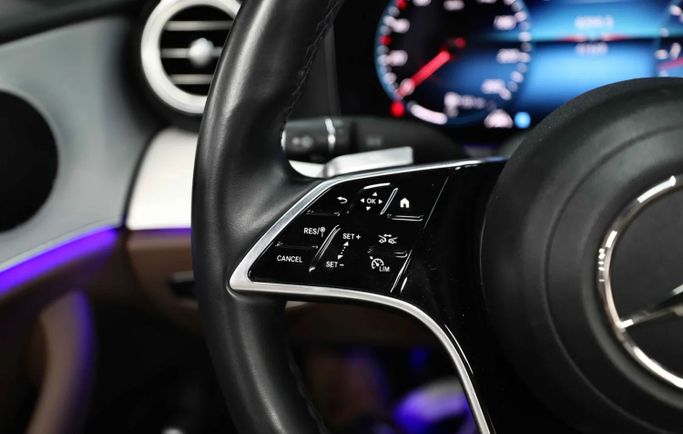 Used Mercedes-Benz E-Class 250 V (W213, S213, C238), 2.0 l, 2021 in Sharjah by Al Qassem Cars Trading, Silver color. Korean Specs | AUTO.AE