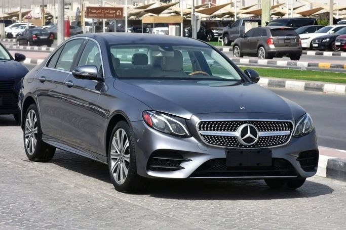 Подержанный Mercedes-Benz E-Class 350 V (W213, S213, C238) Рестайлинг, 2.0 л, 2020 в Шардже от Alfaris Used Cars Серый цвет.  | AUTO.AE