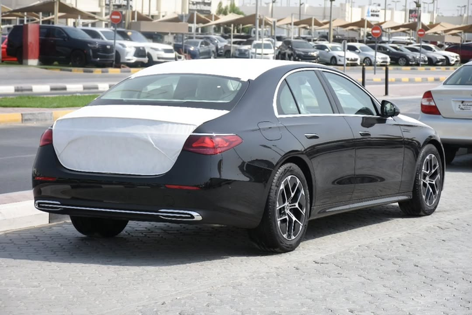 Новый Mercedes-Benz E-Class 200 VI (W214, S214), 2.0 л, 2025 в Шардже от Alfaris Used Cars Черный цвет. Other | AUTO.AE