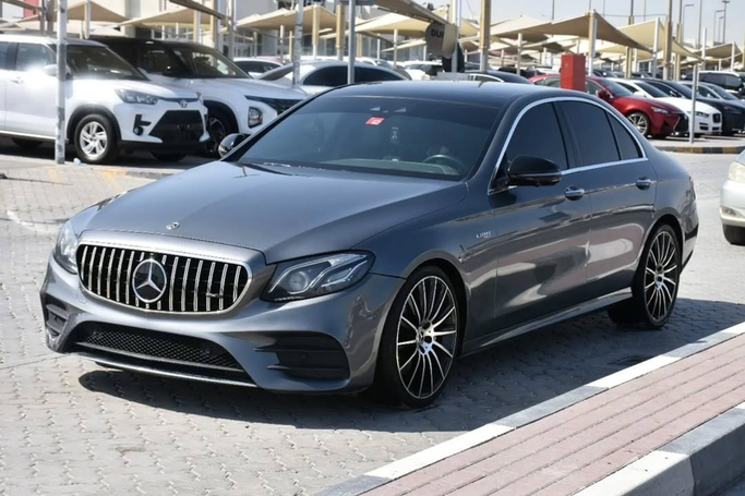 Подержанный Mercedes-Benz E-Class 450 V (W213, S213, C238), 3.0 л, 2019 в Шардже от Alfaris Used Cars Серый цвет. Other | AUTO.AE
