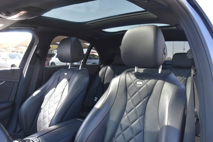 Подержанный Mercedes-Benz E-Class 450 V (W213, S213, C238), 3.0 л, 2019 в Шардже от Alfaris Used Cars Серый цвет. Other | AUTO.AE