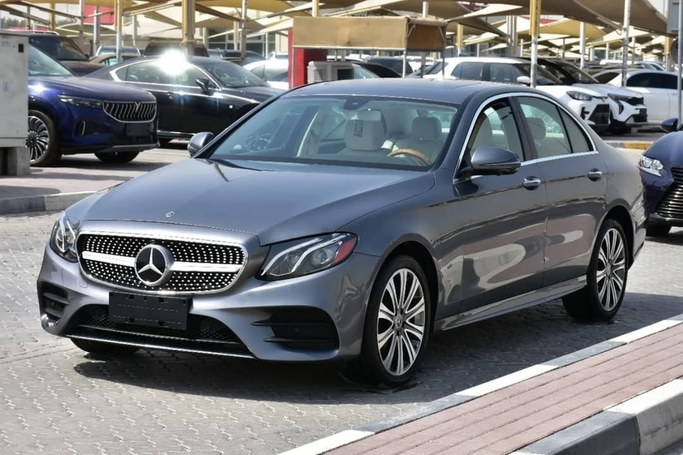 Подержанный Mercedes-Benz E-Class 350 V (W213, S213, C238), 2.0 л, 2020 в Шардже от Alfaris Used Cars Серый цвет. Other | AUTO.AE