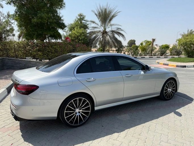 Used Mercedes-Benz E-Class 450 V (W213, S213, C238) Facelift, 3.0 l, 2020 in Sharjah by Alnawras Cars, Silver color.  | AUTO.AE