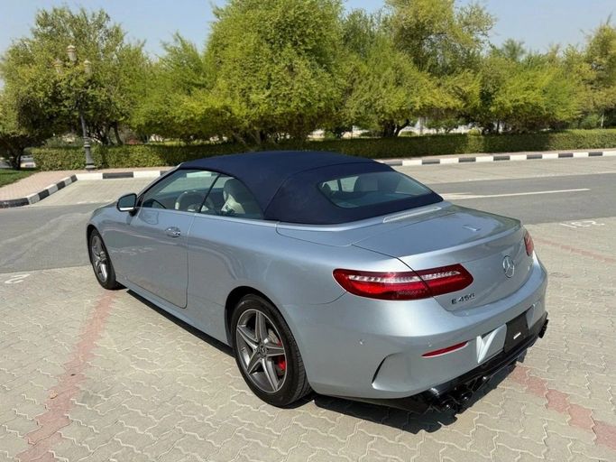 Подержанный Mercedes-Benz E-Class 450 V (W213, S213, C238), 3.0 л, 2019 в Шардже от Alnawras Cars Серебристый цвет.  | AUTO.AE