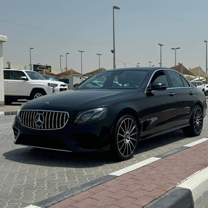 Подержанный Mercedes-Benz E-Class 220 d V (W213, S213, C238), 1.9 л, 2019 в Шардже от Alfaris Used Cars Черный цвет. Other | AUTO.AE