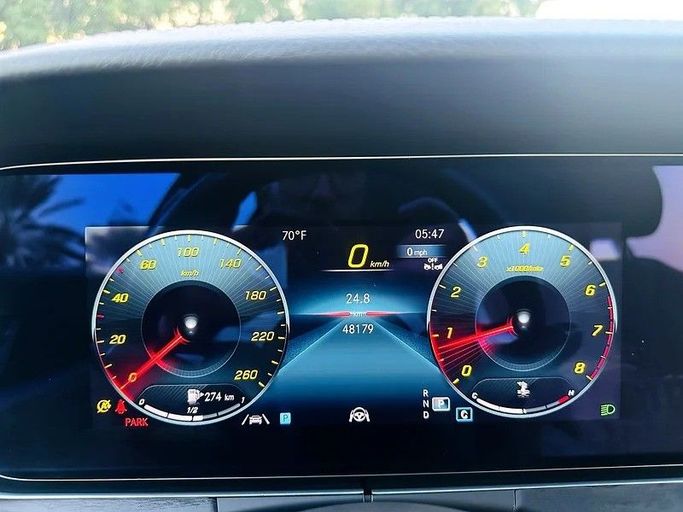 Подержанный Mercedes-Benz E-Class 350 V (W213, S213, C238) Рестайлинг, 2.0 л, 2022 в Шардже от Taj Al Sultan Used Cars Синий цвет. Other | AUTO.AE