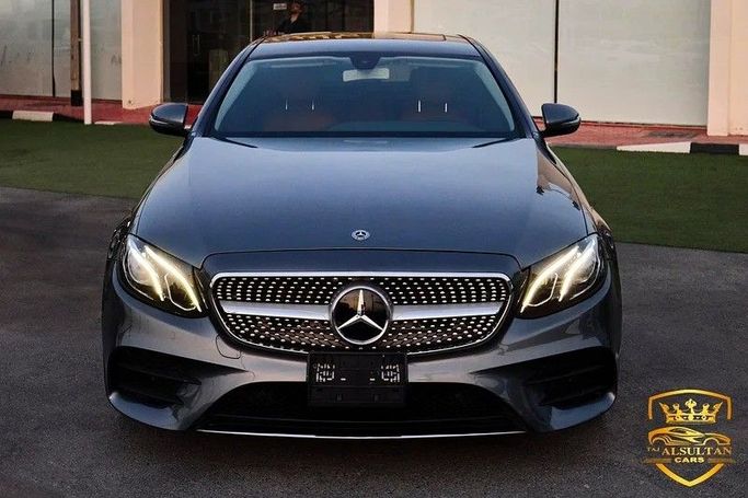 Подержанный Mercedes-Benz E-Class 300 V (W213, S213, C238), 2.0 л, 2018 в Шардже от Taj Al Sultan Used Cars Черный цвет. Other | AUTO.AE