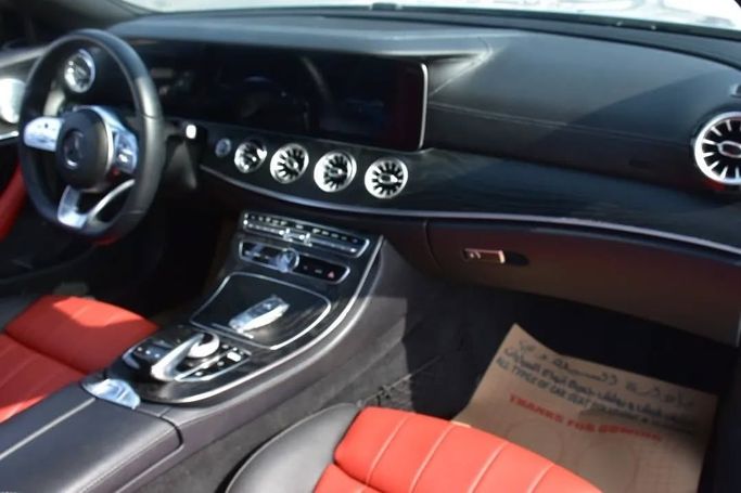 Подержанный Mercedes-Benz E-Class 450 V (W213, S213, C238), 3.0 л, 2019 в Шардже от Alfaris Used Cars Серебристый цвет. Other | AUTO.AE