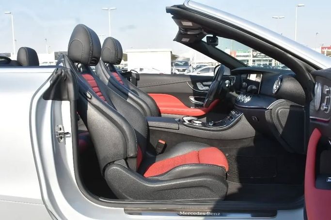 Подержанный Mercedes-Benz E-Class 450 V (W213, S213, C238), 3.0 л, 2020 в Шардже от Alfaris Used Cars Серебристый цвет. Other | AUTO.AE