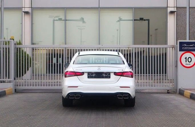 Used Mercedes-Benz E-Class 300 V (W213, S213, C238), 2.0 l, 2018 in Sharjah by Al Rukin Al Saudi, White color. American Specs | AUTO.AE