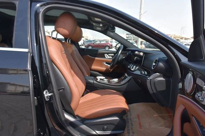 Used Mercedes-Benz E-Class 300 V (W213, S213, C238), 2.0 l, 2019 in Sharjah by Alfaris Used Cars, Black color. Other | AUTO.AE