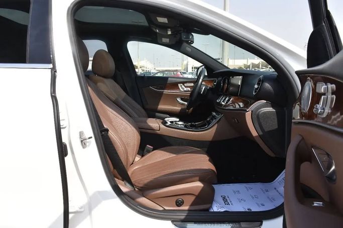Used Mercedes-Benz E-Class 300 V (W213, S213, C238), 2.0 l, 2017 in Sharjah by Alfaris Used Cars, White color. Other | AUTO.AE