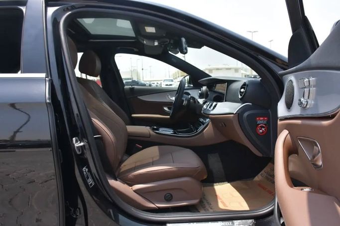 Used Mercedes-Benz E-Class 250 V (W213, S213, C238), 2.0 l, 2021 in Sharjah by Alfaris Used Cars, Black color. Other | AUTO.AE