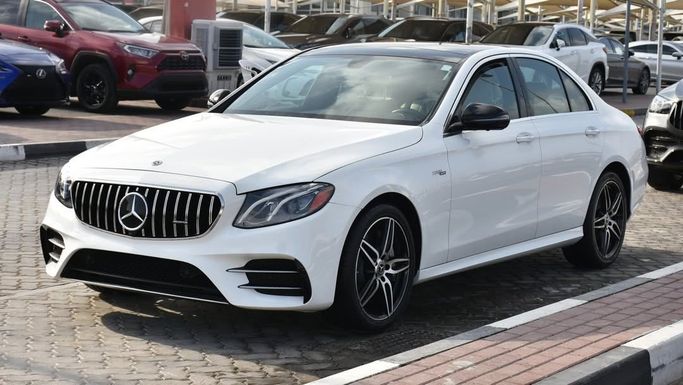 Подержанный Mercedes-Benz E-Class 350 V (W213, S213, C238), 2.0 л, 2020 в Шардже от Alfaris Used Cars Белый цвет. Other | AUTO.AE