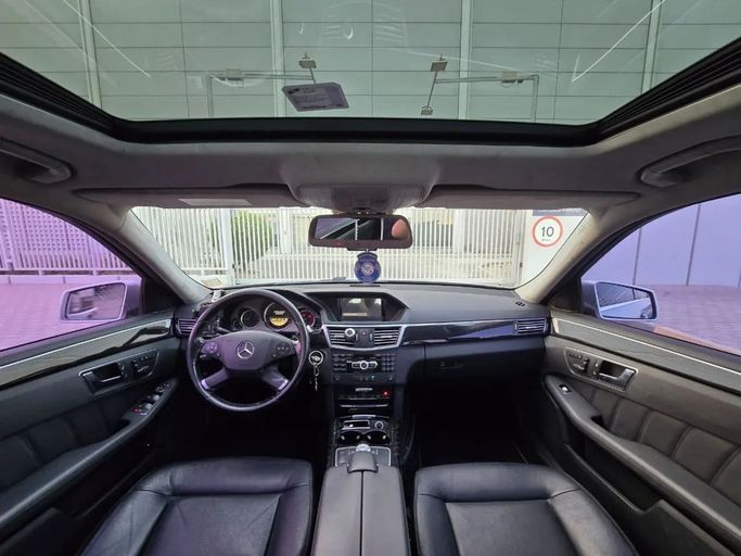 Подержанный Mercedes-Benz E-Class 220 CDI IV (W212, S212, C207), 2.1 л, 2012 в Шардже от Al Jana Used Cars Серебристый цвет. Корейская | AUTO.AE