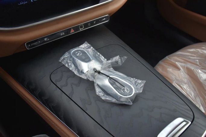 Новый Mercedes-Benz E-Class 300 VI (W214, S214), 2.0 л, 2025 в Шардже от Alfaris Used Cars Черный цвет. Other | AUTO.AE