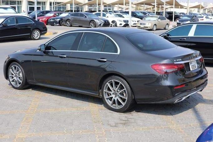 Подержанный Mercedes-Benz E-Class 250 V (W213, S213, C238), 2.0 л, 2021 в Шардже от OMC Used Cars Серый цвет. Американская | AUTO.AE