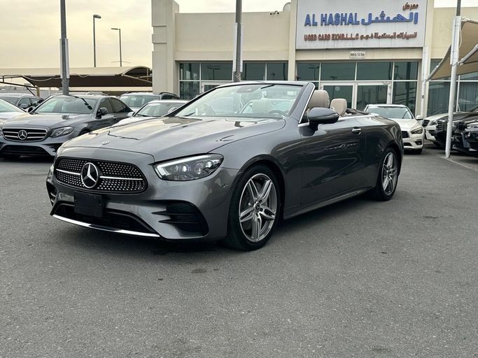 Подержанный Mercedes-Benz E-Class 400 V (W213, S213, C238), 3.0 л, 2018 в Шардже от Al Hashal Used Cars Серый цвет. Американская | AUTO.AE