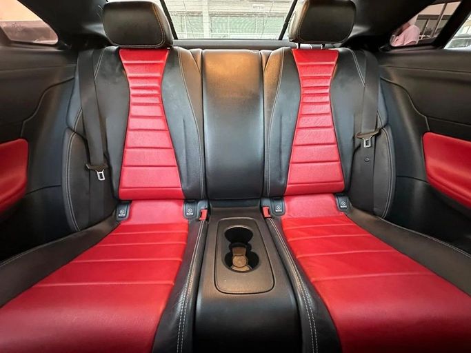 Подержанный Mercedes-Benz E-Class 300 V (W213, S213, C238), 2.0 л, 2019 в Шардже от Al Hashal Used Cars Белый цвет. GCC | AUTO.AE