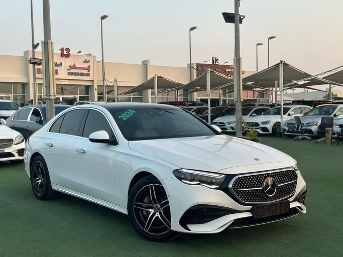 Подержанный Mercedes-Benz E-Class 300 VI (W214, S214), 2.0 л, 2024 в Шардже от Badar Used Cars Белый цвет.  | AUTO.AE