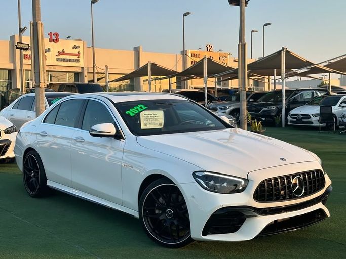 Подержанный Mercedes-Benz E-Class 250 V (W213, S213, C238) Рестайлинг, 2.0 л, 2022 в Шардже от Badar Used Cars Белый цвет.  | AUTO.AE