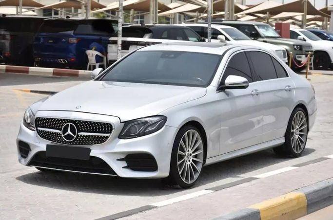 Used Mercedes-Benz E-Class 300 V (W213, S213, C238), 2.0 l, 2017 in Sharjah by Alfaris Used Cars, White color. Other | AUTO.AE