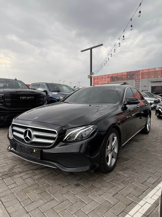 Used Mercedes-Benz E-Class 200 V (W213, S213, C238), 2.0 l, 2018 in Sharjah by Nasmt Al Jazera Used Cars , Black color.  | AUTO.AE