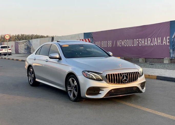 Подержанный Mercedes-Benz E-Class 350 V (W213, S213, C238), 2.0 л, 2020 в Шардже от Wahat Al Sharjah Used Cars Серебристый цвет. Американская | AUTO.AE