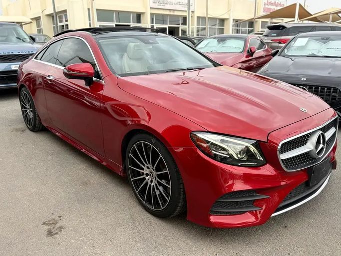 مستعملة Mercedes-Benz E-Class 450 V (W213، S213، C238), 3.0 l, 2019 في في الشارقة من alhadithy motors، اللون أحمر.  | AUTO.AE | إعلان #260815