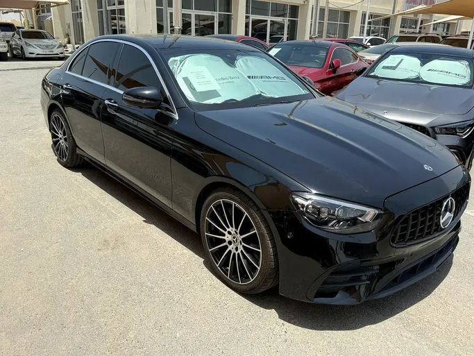 مستعملة Mercedes-Benz E-Class 350 V (W213, S213, S213, C238) فيس ليفت, 2.0 l, 2021 في في الشارقة من alhadithy motors، اللون أسود.  | AUTO.AE | إعلان #260828