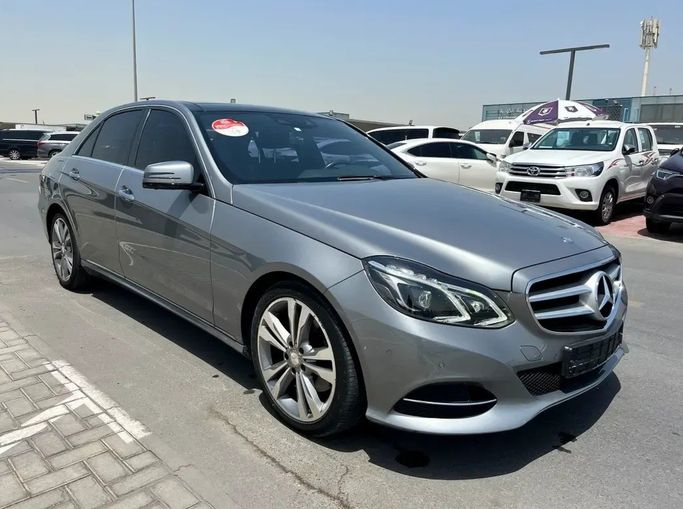 مستعملة Mercedes-Benz E-Class 300 عملية فيس ليفت IV (W212، S212، C207), 3.5 l, 2015 في في الشارقة من Korean City Used Cars Trading LLC، اللون رمادي. المواصفات الكورية | AUTO.AE | إعلان #273491