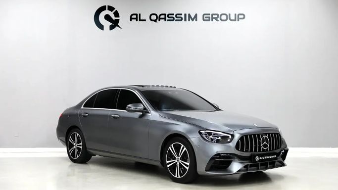 Подержанный Mercedes-Benz E-Class 250 V (W213, S213, C238) Рестайлинг, 2.0 л, 2021 в Шардже от Al Qassem Cars Trading Серый цвет. Корейская | AUTO.AE | Объявление #273762