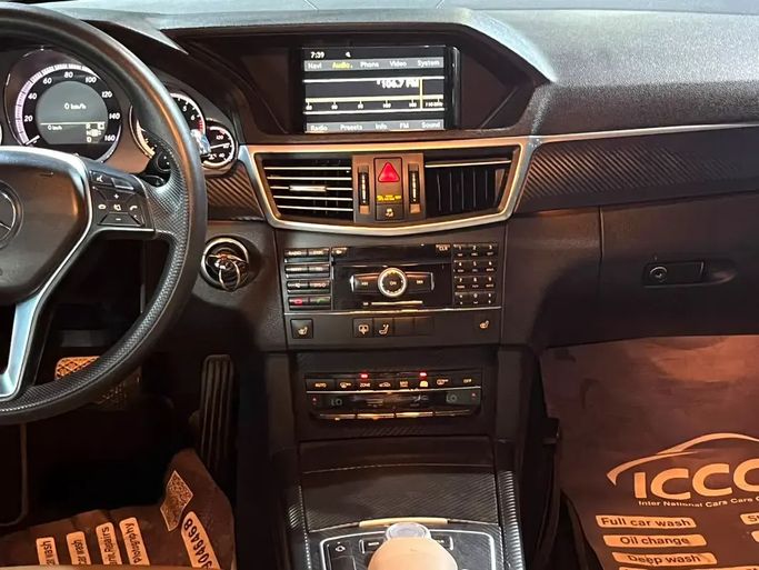 Подержанный Mercedes-Benz E-Class 350 IV (W212, S212, C207), 3.5 л, 2010 в ОАЭ, Шарджа от Rebou Alfakhama Золотистый цвет. Американская | AUTO.AE | Объявление #295792 — фото 16 из 20