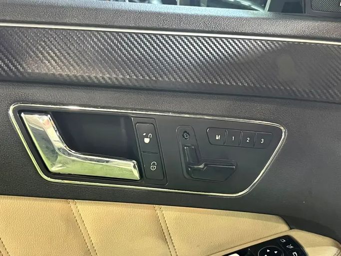 Подержанный Mercedes-Benz E-Class 350 IV (W212, S212, C207), 3.5 л, 2010 в ОАЭ, Шарджа от Rebou Alfakhama Золотистый цвет. Американская | AUTO.AE | Объявление #295792 — фото 20 из 20