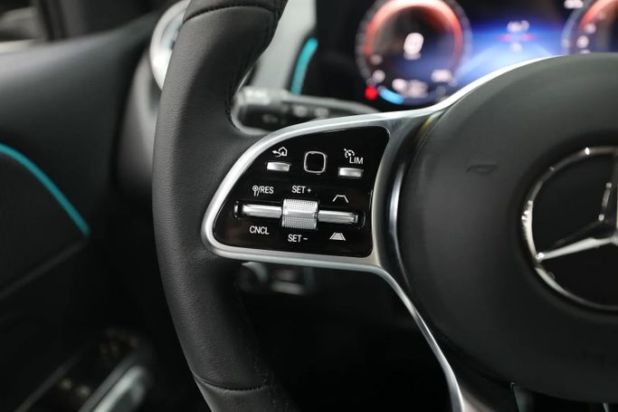 New Mercedes-Benz EQB 260 I Facelift, 2024 in Sharjah by Al Qassem Cars Trading, Black color. Korean Specs | AUTO.AE