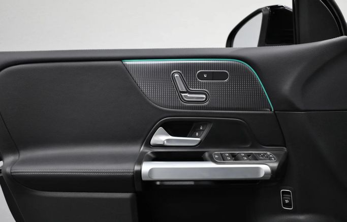 New Mercedes-Benz EQB 260 I Facelift, 2024 in Sharjah by Al Qassem Cars Trading, Black color. Korean Specs | AUTO.AE