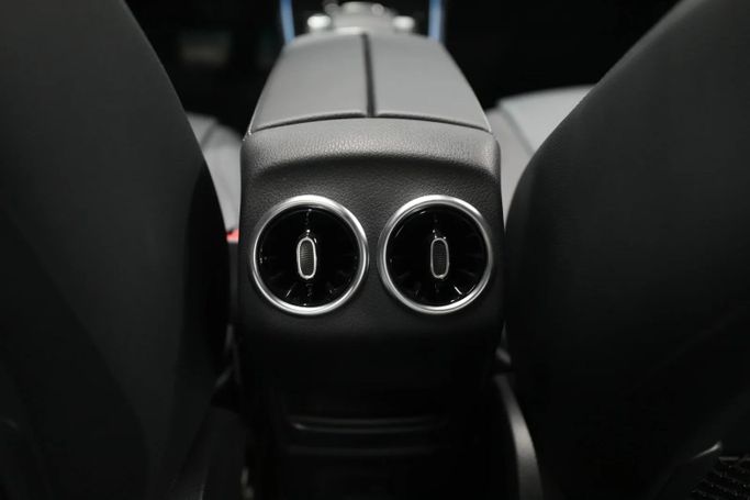 New Mercedes-Benz EQB 260 I Facelift, 2024 in Sharjah by Al Qassem Cars Trading, Black color. Korean Specs | AUTO.AE