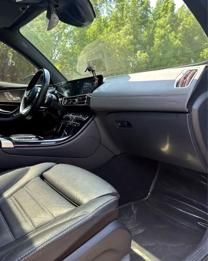 مستعملة Mercedes-Benz EQC 400 ط (رقم 293)، 2021 في الإمارات، الشارقة من Najm Al Shimal Used Cars trd.، اللون أسود. مواصفات الخليج | AUTO.AE | إعلان #296013 — صورة 10 من 13