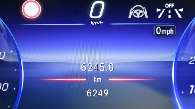 Подержанный Mercedes-Benz EQE 350+, 2024 в Шардже от Alfaris Used Cars Белый цвет.  | AUTO.AE