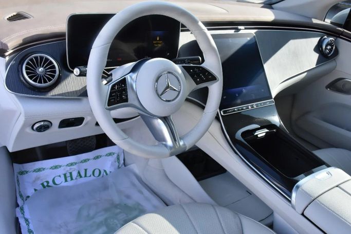 Подержанный Mercedes-Benz EQE 350+, 2024 в Шардже от Alfaris Used Cars Белый цвет. Other | AUTO.AE